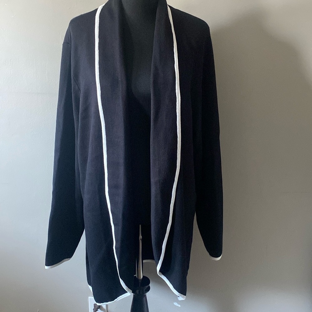 Cable & Gauge Women’s Cardigan Sweater Black w White Trim Sz 1X NWT